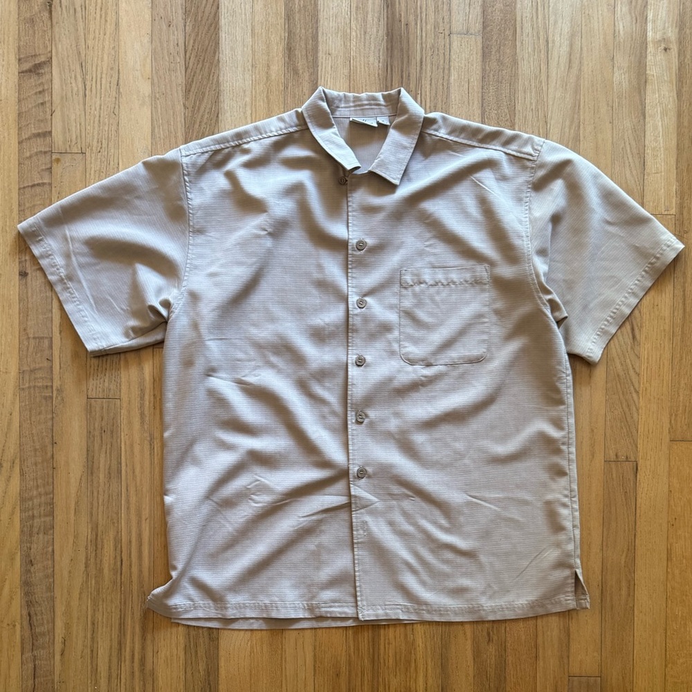 Akwa Quality Wear Men’s Button Down Short Sleeve XL